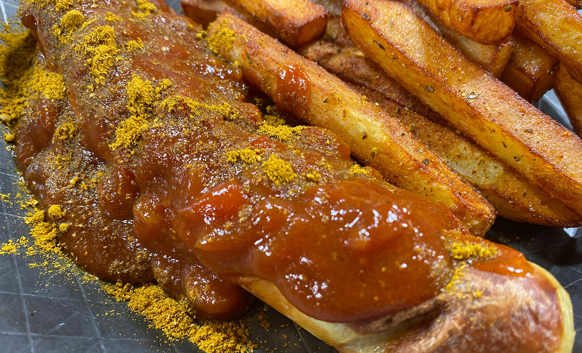 Currywurst mit selbstgemachten Pommes