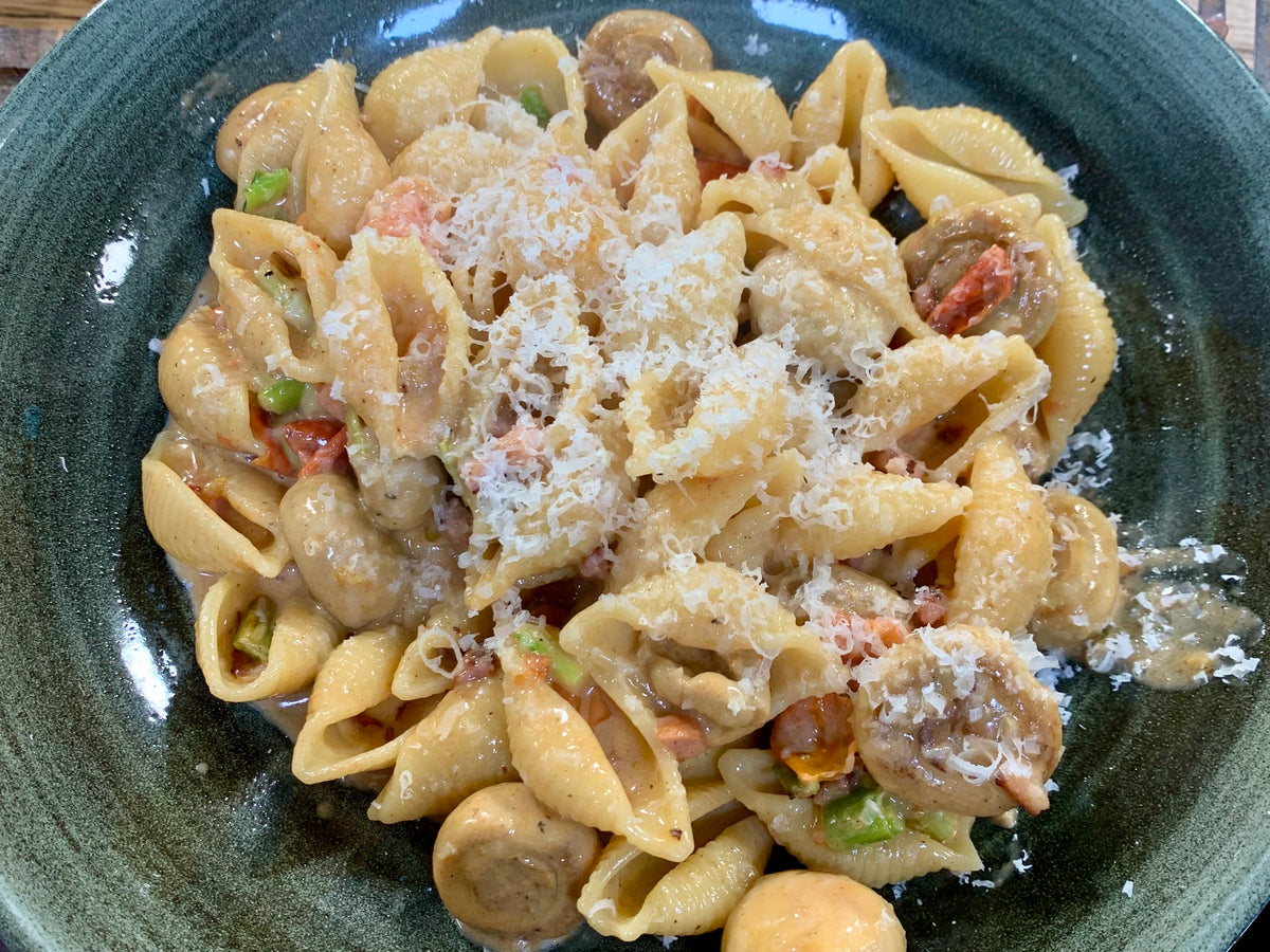 Pasta mit Champignon-Speck-Rahm