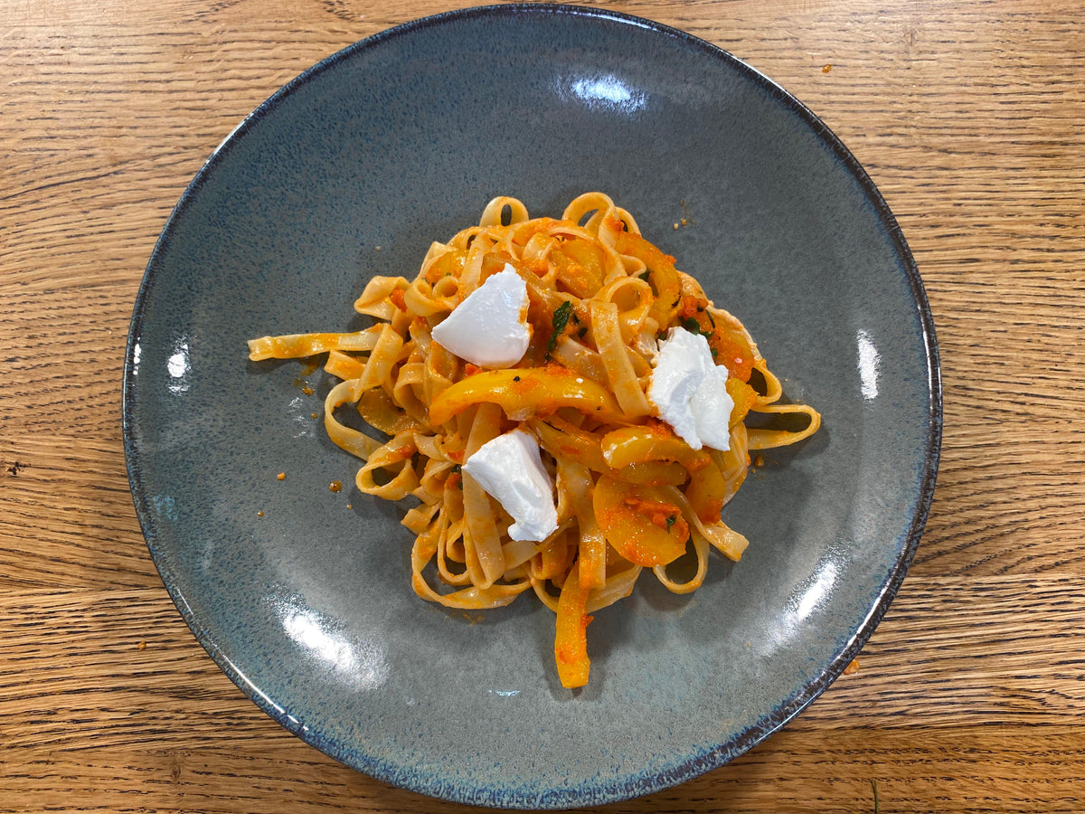 Tagliatelle mit Zweierlei Paprika