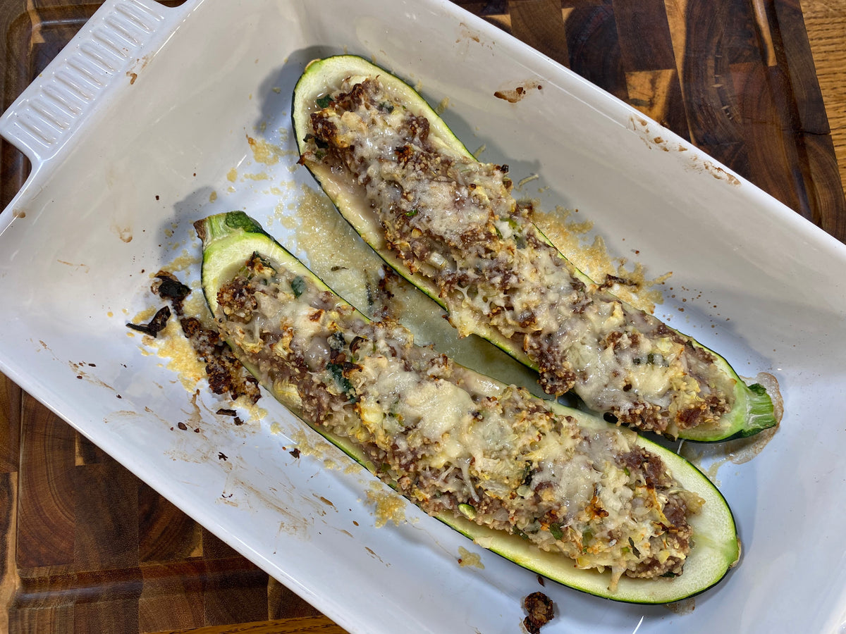 Gefüllte Zucchini mit Hack und Peperoni