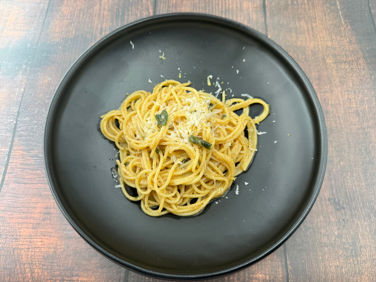 Spaghetti mit Nussbutter und Salbei 