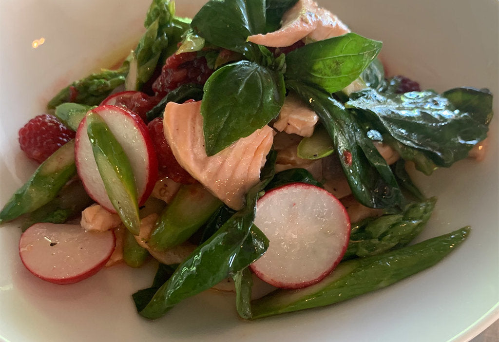 Spargelsalat mit Lachs
