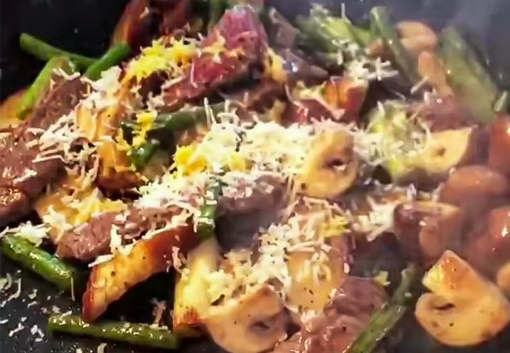Steak mit Champignons und Brezeln