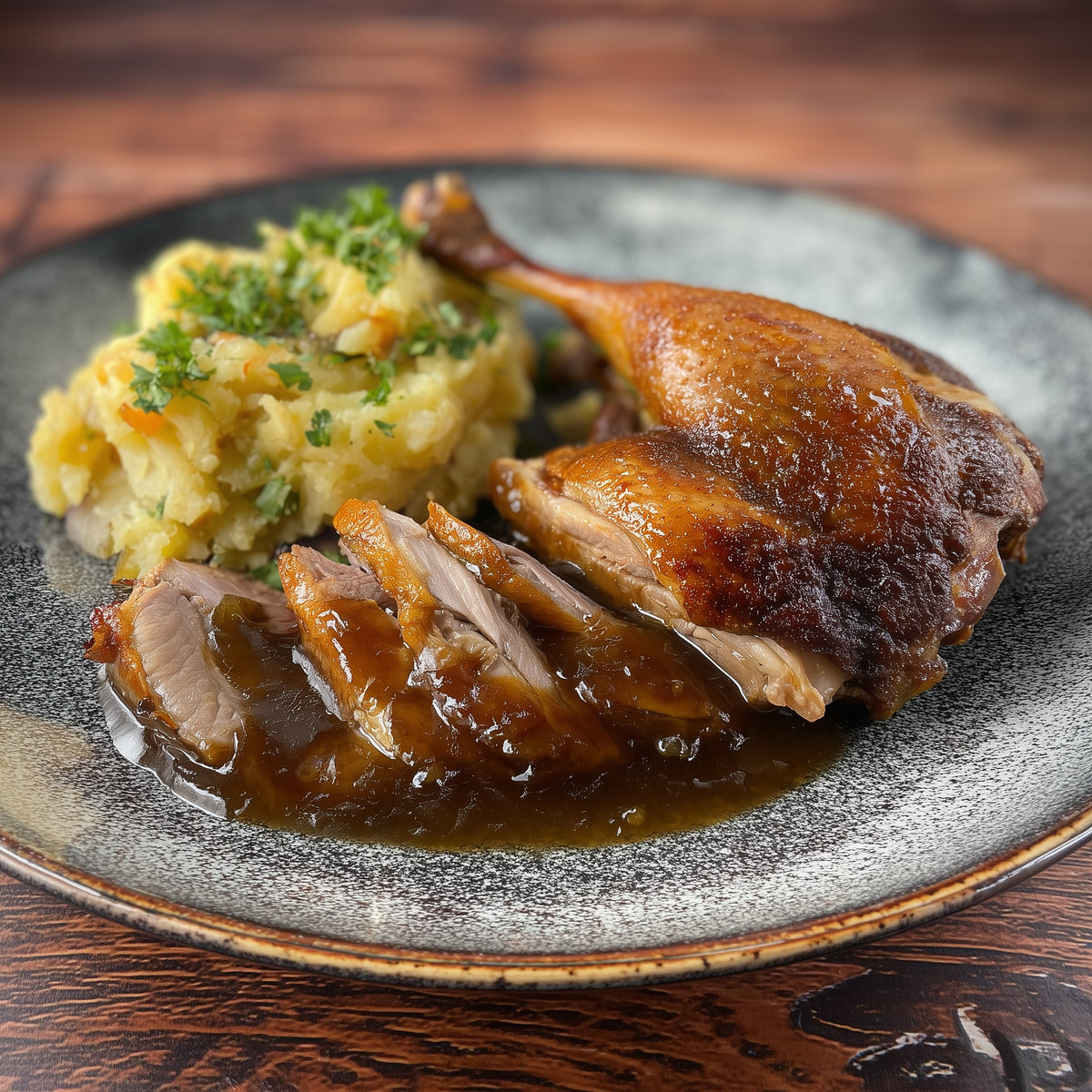 Knusprige Weihnachtsente mit Füllung