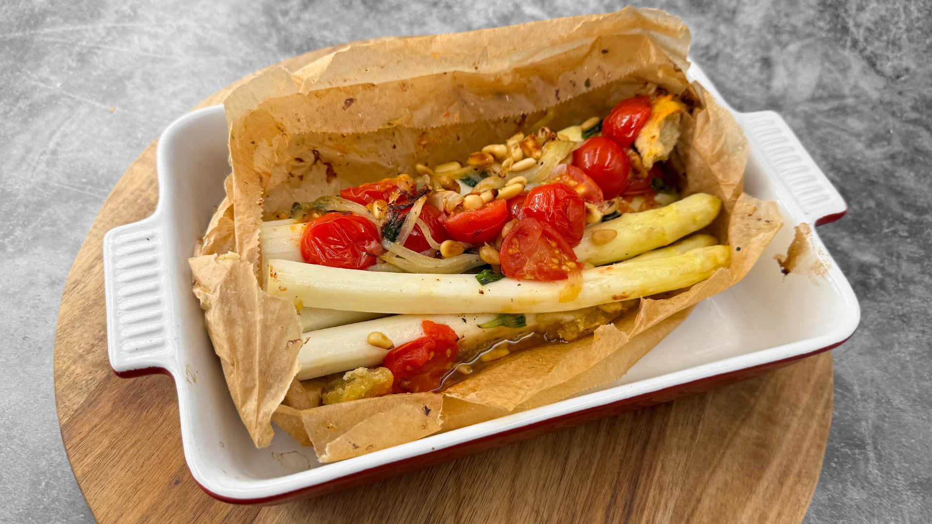 Spargel im Backpapier gegart "Italian Style"