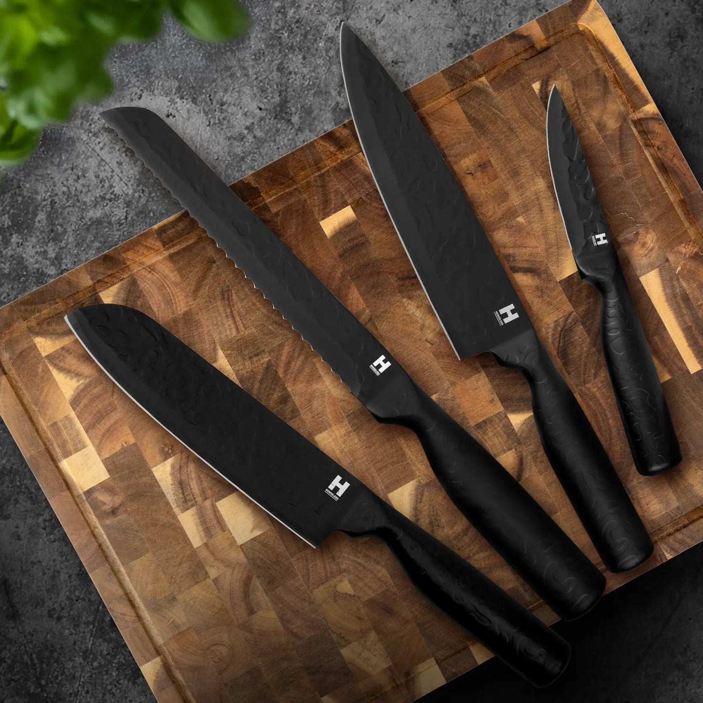 HENSSLERS Black Blade Pro Set mit 360° Messerblock